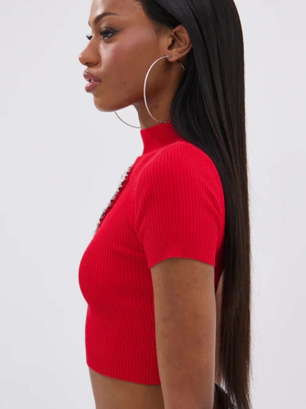 ✨AKIRA Red Ribbed Cropped Tee with Heart Cutout and Crystal Detail✨ - Picture 3 of 10